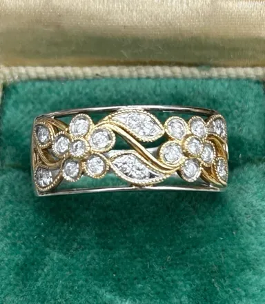 10k Gold Diamond Milgrain Detail Daisy Chain Wide Band Ring