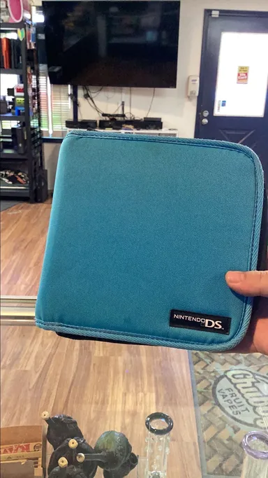 Teal Nintendo DS carrying case