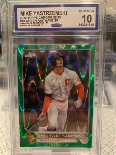 Topps Chrome Green Ray Wave SP