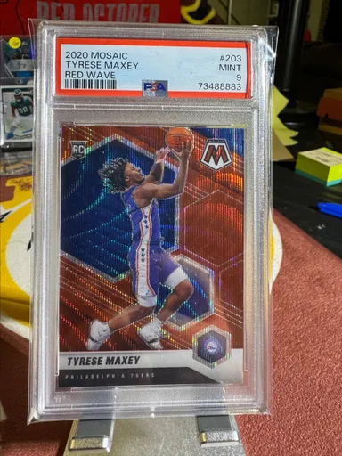 2020 Panini Mosaic Tyrese Maxey 203 Red Wave PSA MINT 9
