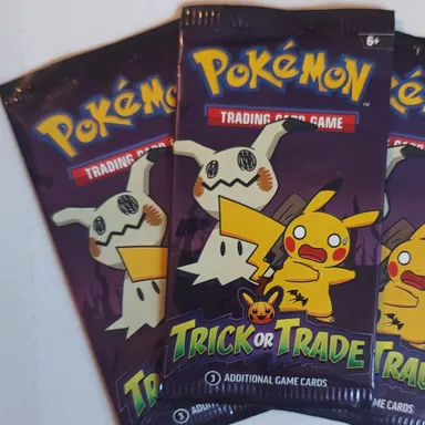 2 packs of Pokemon Trick or Trade 2022