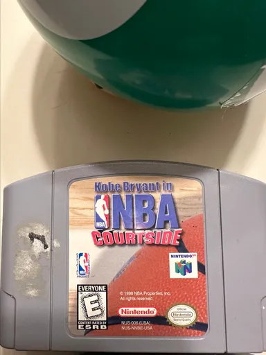 Kobe Bryant in NBA Courtside for N64