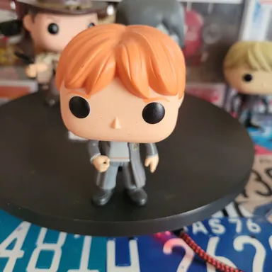 Harry Potter ron Weasley ( missing wand)