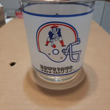 patriots frosted glass