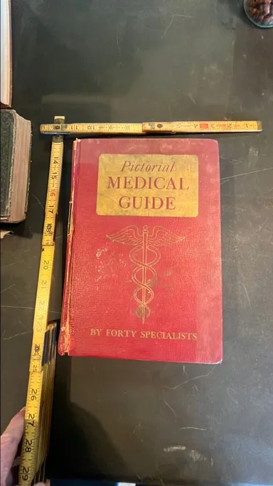Pictorial Edition of Every Woman’s Standard Medical Guide