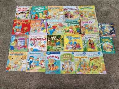 BERENSTAIN BEARS Book Lot Collection 