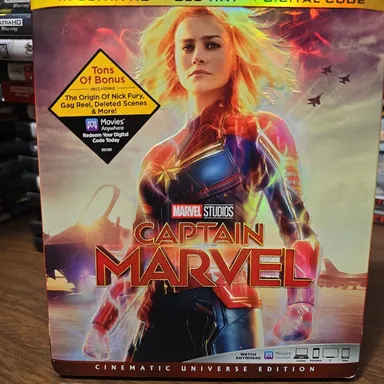 Captain Marvel With Slipcover (4K Ultra HD, 2019)