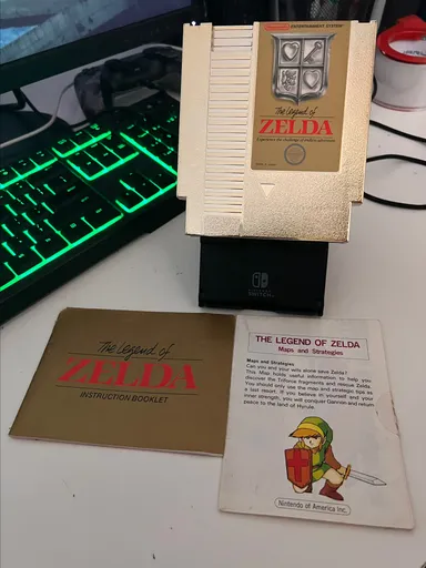 Legend of Zelda NES gold cart