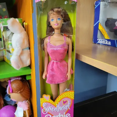 Vintage 1997 Sweetheart Barbie NIB