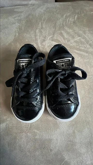 Shiny black Converse size 5
