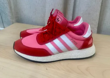 Adidas Originals I-5923, hot pink/red/white Womens 7.5 but fits like a 8.5