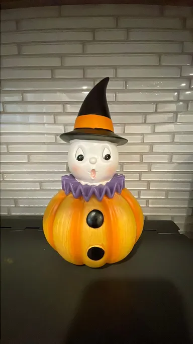 New Halloween ghost dressed in pumpkin decor