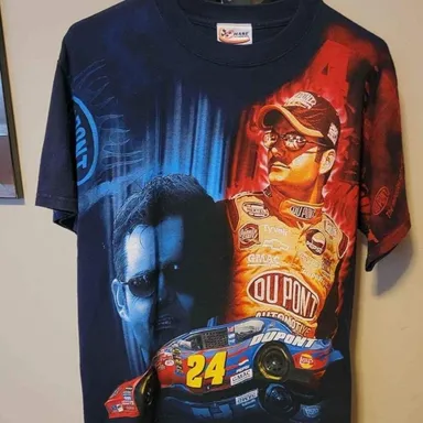 JEFF GORDON ALL OVER PRINT CHASE NASCAR SHIRT. IN EXCELLENT CONDITION. SIZE MEDIUM. DATED 2005
