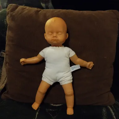 Vintage LOVING WONDERS 14" Lifelike Sleeping Baby Doll