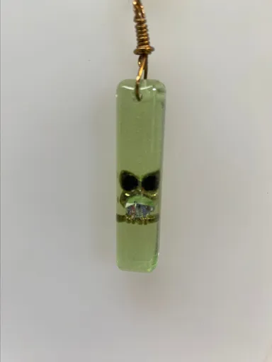 Resin pendant/ owl 19.25" including extension .