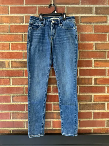 Levi’s 711 Skinny Jeans in Mid-Wash Blue - Size 25