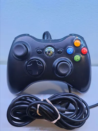 Black Xbox 360 Wired Controller