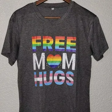 FREE MOM HUGS Womens T Shirt Size S Short Sleeve Grey Multi Colored Length 26", Armpit To Armpit 18