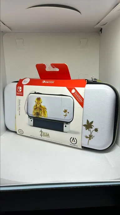 The Legend of Zelda White Switch Traveling Case (NEW)
