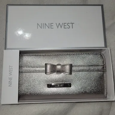 Nine West Silver Wallet NIB