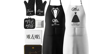 Mr and Mrs 8 Piece Kitchen Cooking Apron Gift Set For Couples