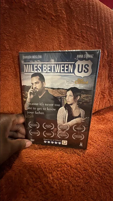 Miles Between us ( DVD )