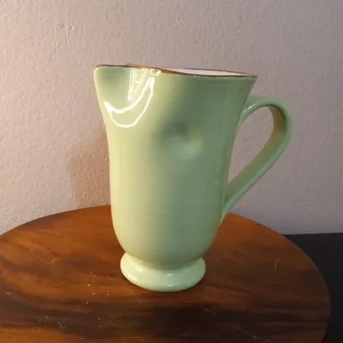 GORGEOUS Vietri Italy 8" Ceramic Green Dimpled Pitcher.

This beautiful pitcher from Vietri, Italy i