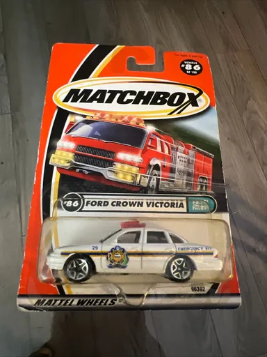 2000 MATCHBOX OCEAN CITY, NEW JERSEY POLICE CAR CROWN VICTORIA NEW IN PACKAGE