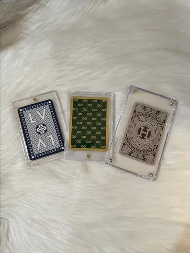 SPONSOR A GIVEAWAY LOUIS VUITTON PLAYING CARD in HARD PLASTIC CASE