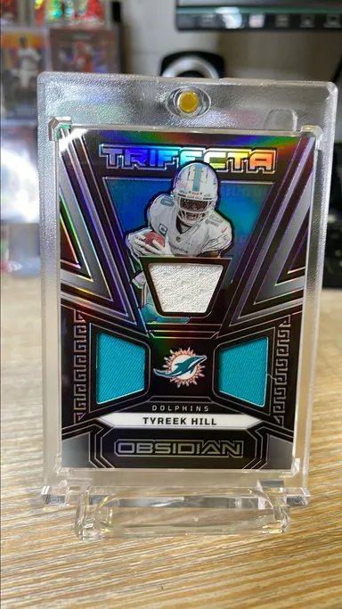 2023 obsidian tyreek hill trifecta patch Miami dolphins
