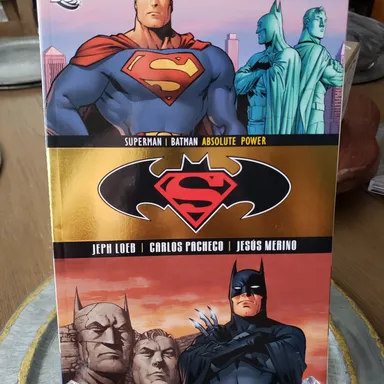 SUPERMAN / BATMAN ABSOLUTE POWER.