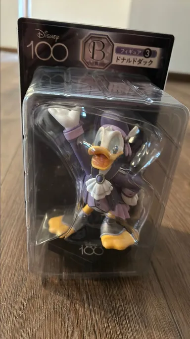 Donald Duck Disney 100 figure