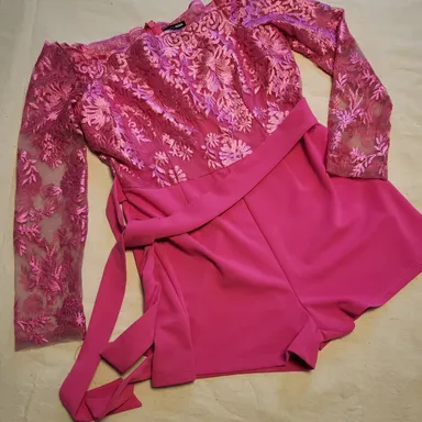 03- XL Fashion Nova off shoulder hot pink romper.Lace top.Zip up back. BNWOT.Tie front or back