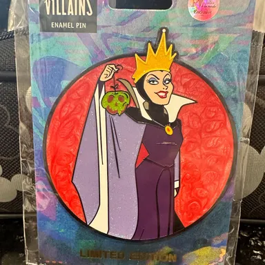 DISNEY PIN Snow White The EVIL QUEEN Villains Pink A La Mode LE 300 NEW on Card