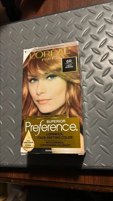 L'Oréal Preference-Light Auburn hair color