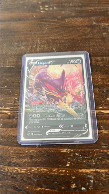 Liepard V mint condition