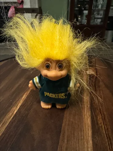 Vintage small troll in packers T-shirt