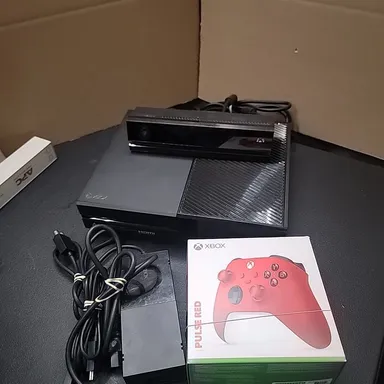 Xbox One 500GB with Kinect, 1 Controller and Cables Tested and Working
