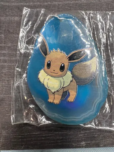 Eevee dyed agate keychain