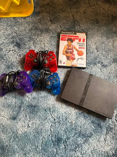 PS2 Console with 1 game and 3 controllers