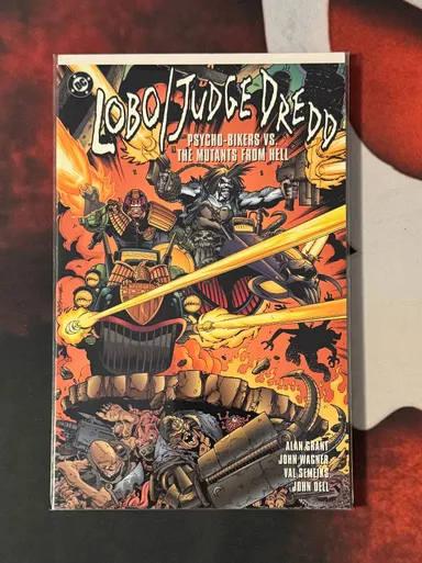 Lobo / Judge Dredd: Psycho-bikers vs Mutants from Hell
