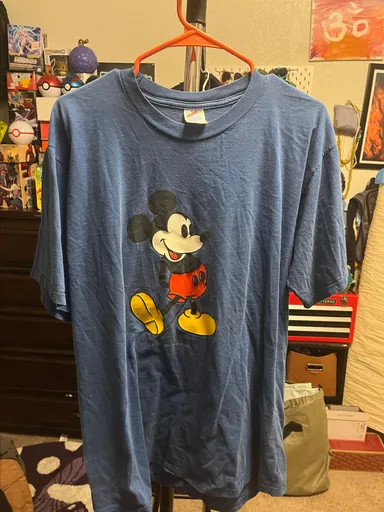 Mickey tee size XL