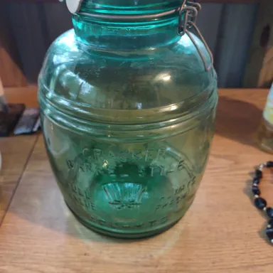 Cracker Barrel 4 quart jar vintage