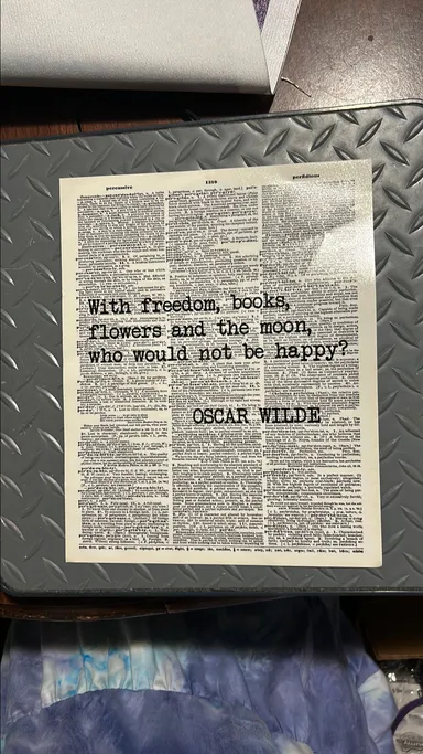 Oscar Wilde photo paper quote