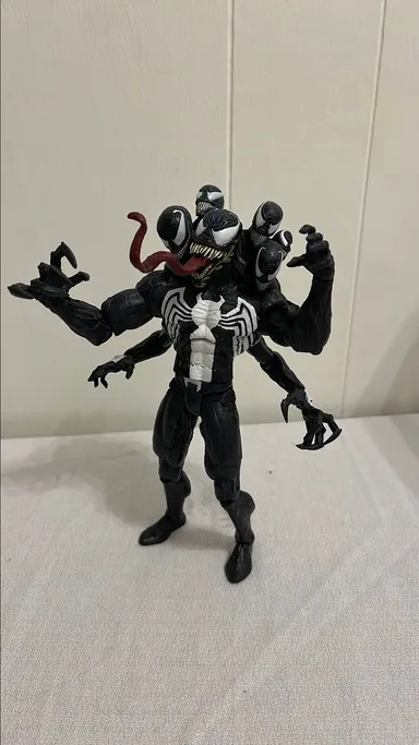 Venom DTS Marvel Diamond action figure