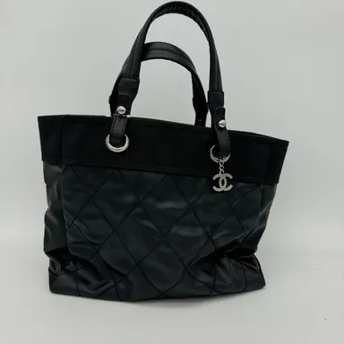 Pre-owned Chanel Leather Shoulder Bags ch6642sv