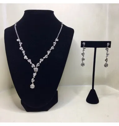 Rhinestone necklace and earrings set