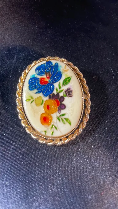 Vintage brooch floral