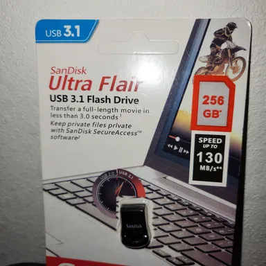 SanDisk - Ultra Fit 256GB USB 3.1 Flash Drive - Black