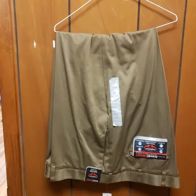 Roundtree and York classic fit pants